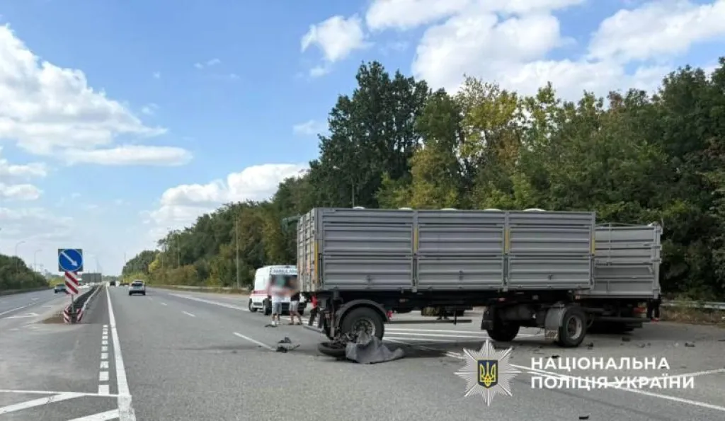 На Полтавщині у ДТП загинула молода мотоциклістка