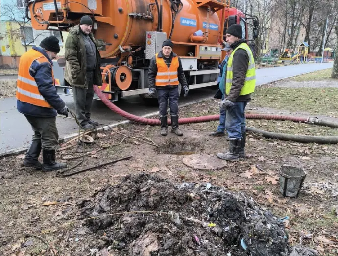 «Полтававодоканал» закликає мешканців не викидати сміття в унітаз