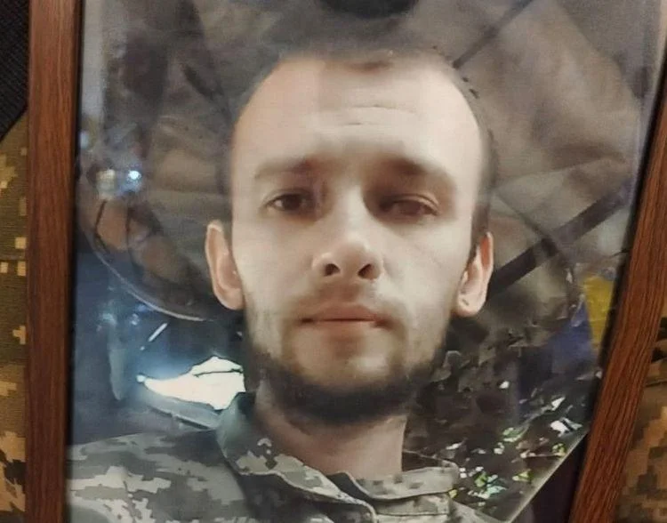Полтава попрощалась із загиблим героєм Артуром Головашичем
