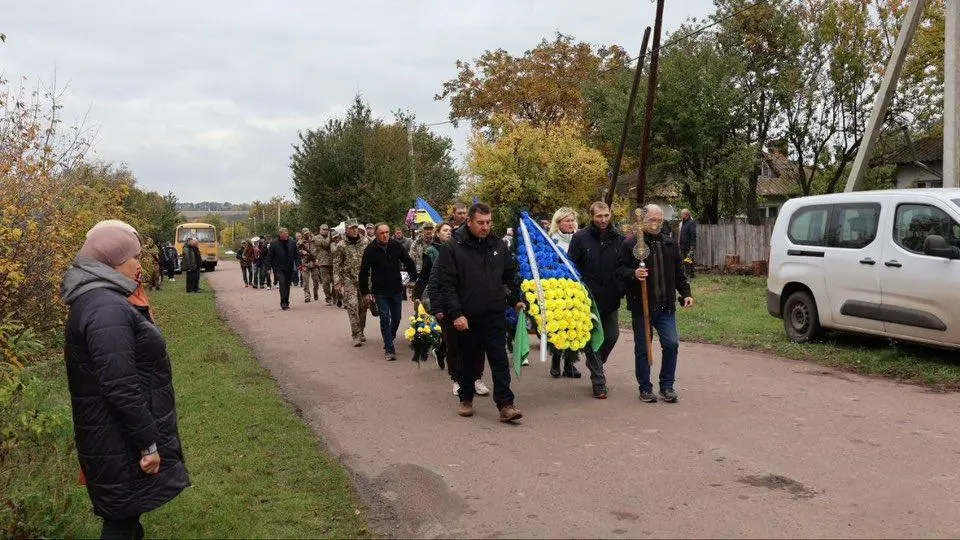 Великосорочинська громада попрощалася з двома захисниками України