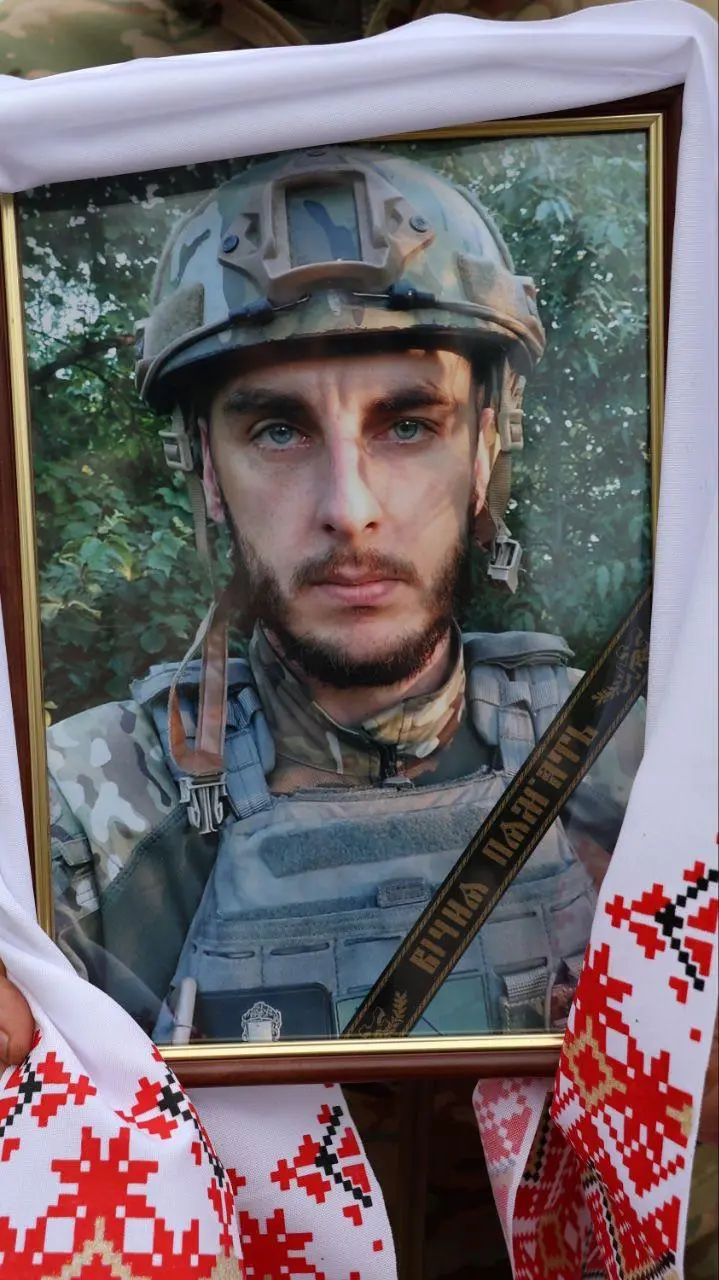 Великосорочинська громада попрощалася з двома захисниками України