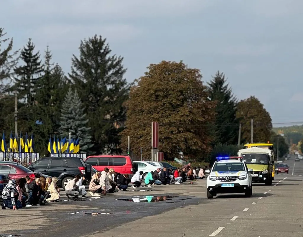 Зіньківська громада прощається з двома захисниками, які віддали життя за Україну