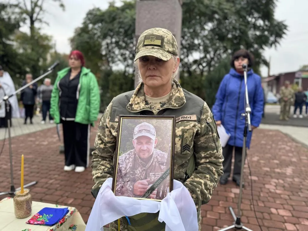 Хорольська громада попрощалася з воїном Олександром Єреськом, чия служба обірвалася через хворобу серця