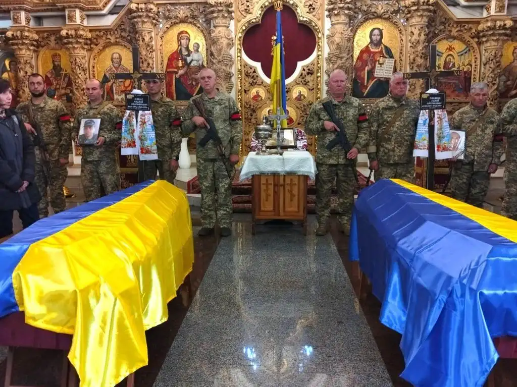 Полтава в скорботі: громада попрощалася з двома захисниками України