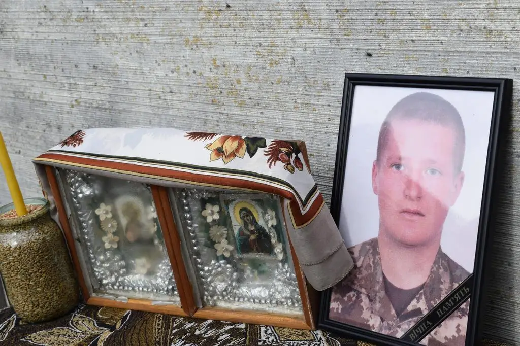 Великобагачанська громада попрощалася з полеглим героєм Валерієм Шарким