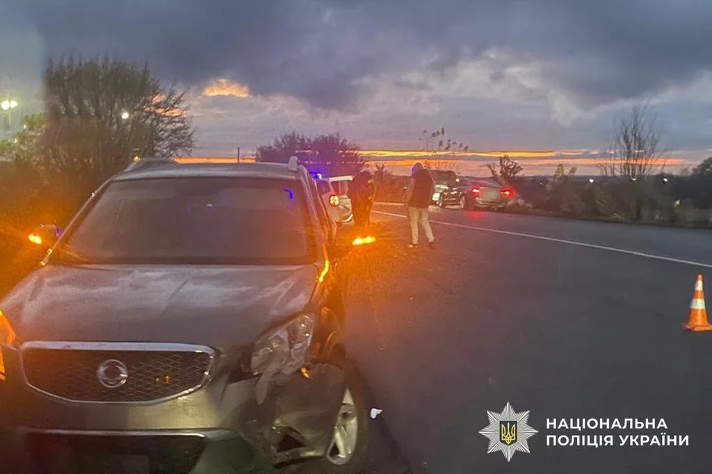 У Миргороді зіткнулися два автомобілі: одного водія госпіталізували