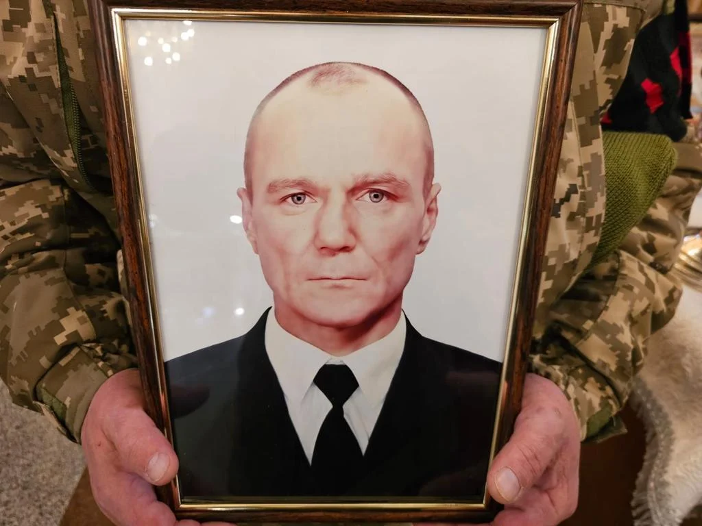 Полтавська громада прощалася з героєм Анатолієм Капуновим