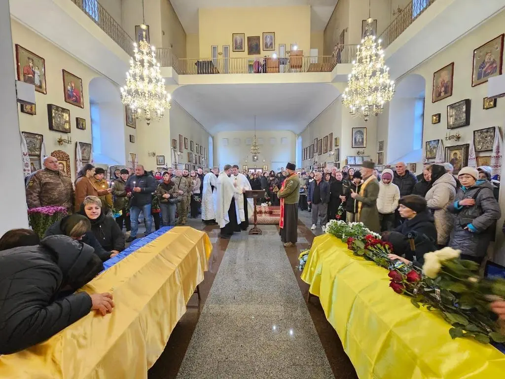 Полтавська громада попрощалася з двома загиблими захисниками України