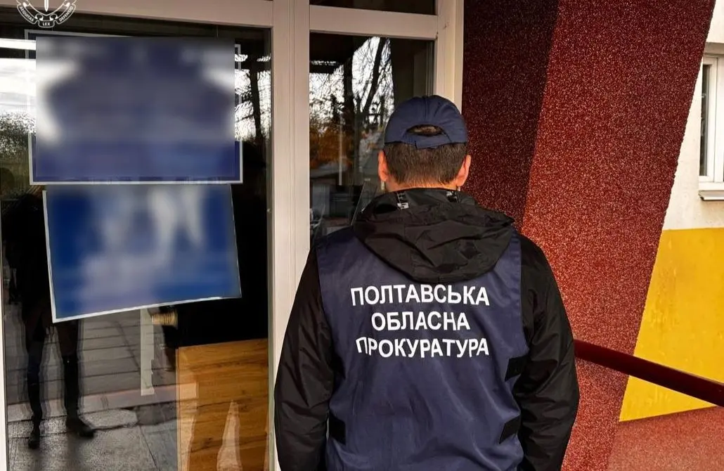 На Полтавщині викрито схему ухилення від мобілізації: підозрюються голова ЛКК, медсестра та ФОП