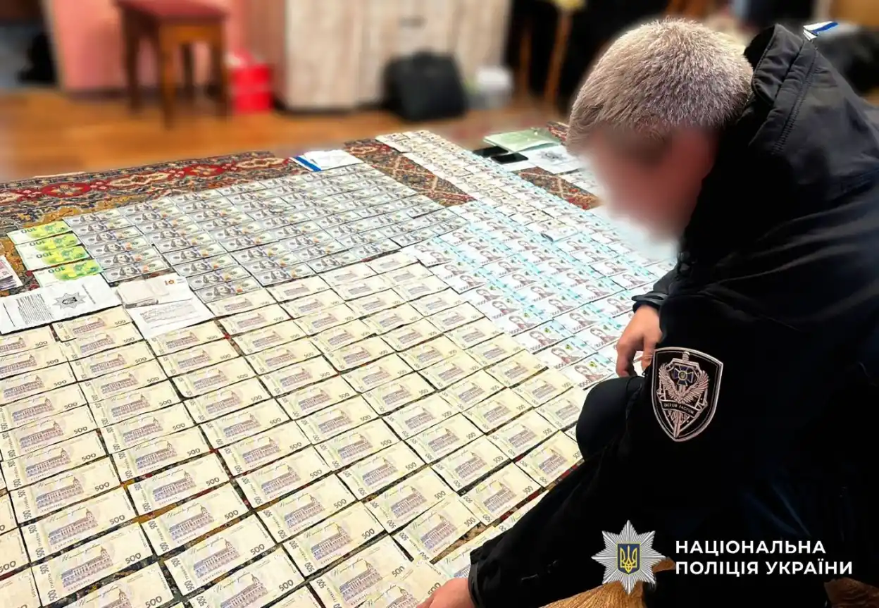 На Полтавщині викрито схему ухилення від мобілізації: підозрюються голова ЛКК, медсестра та ФОП