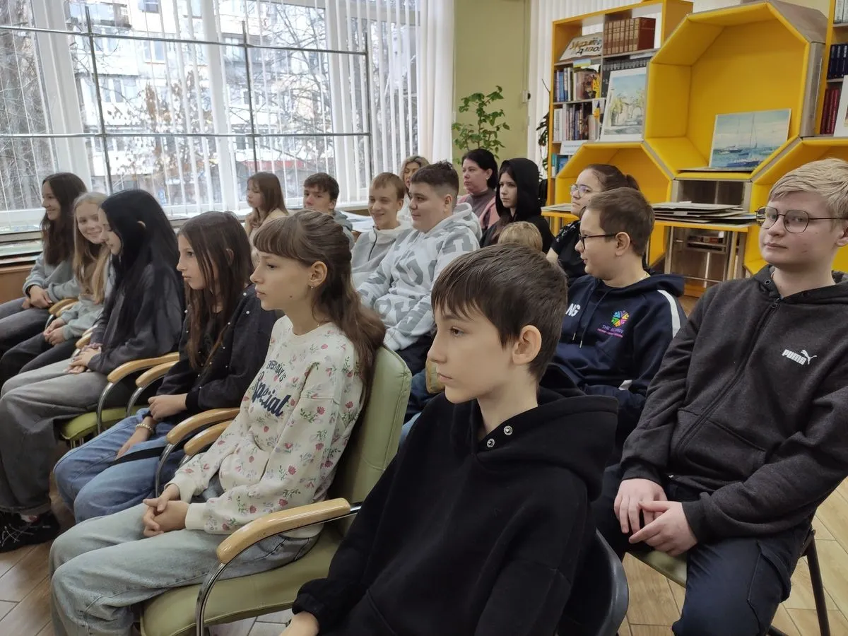 Діти і права: у Полтаві провели пізнавальну годину до Всесвітнього дня дитини
