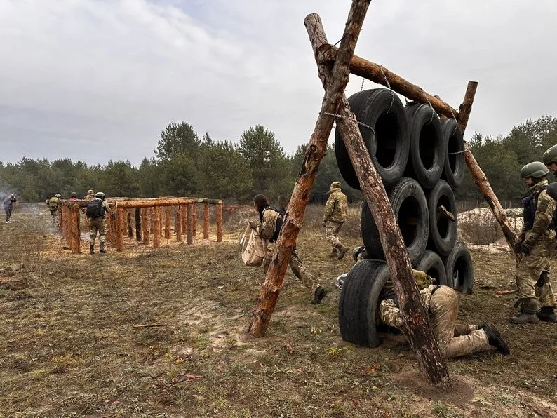 Hardcore-вишкіл на Полтавщині: цивільні готуються до екстремальних умов