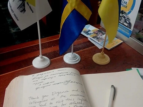 Шведські дипломати ознайомилися з історією Полтавської битви у Кременчуці