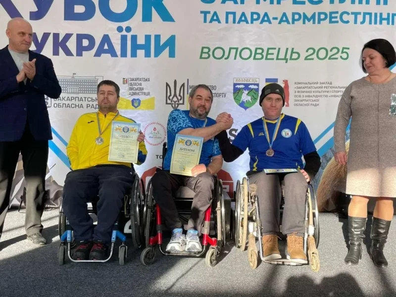 Старший солдат Євгеній Присіч здійснив символічний удар на матчі УПЛ
