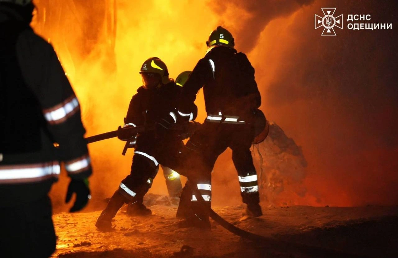 Нічна атака російських безпілотників на Україну: 160 дронів в небі