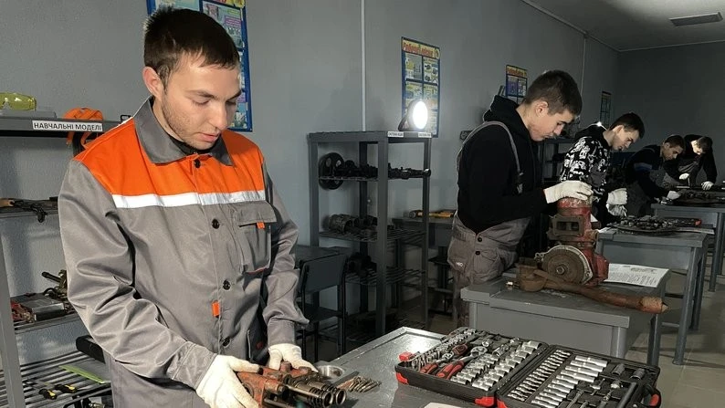 На Полтавщині відкрили оновлений навчальний центр для трактористів-машиністів