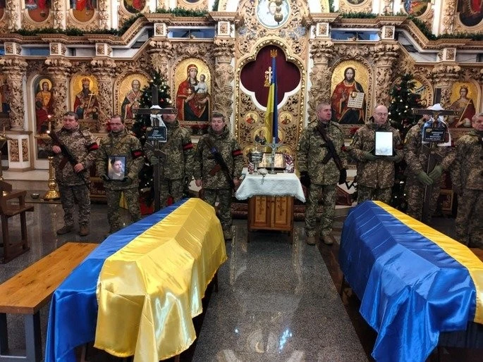 Полтава попрощалася із двома героями: Олегом Сенем та Сергієм Кривошеєм