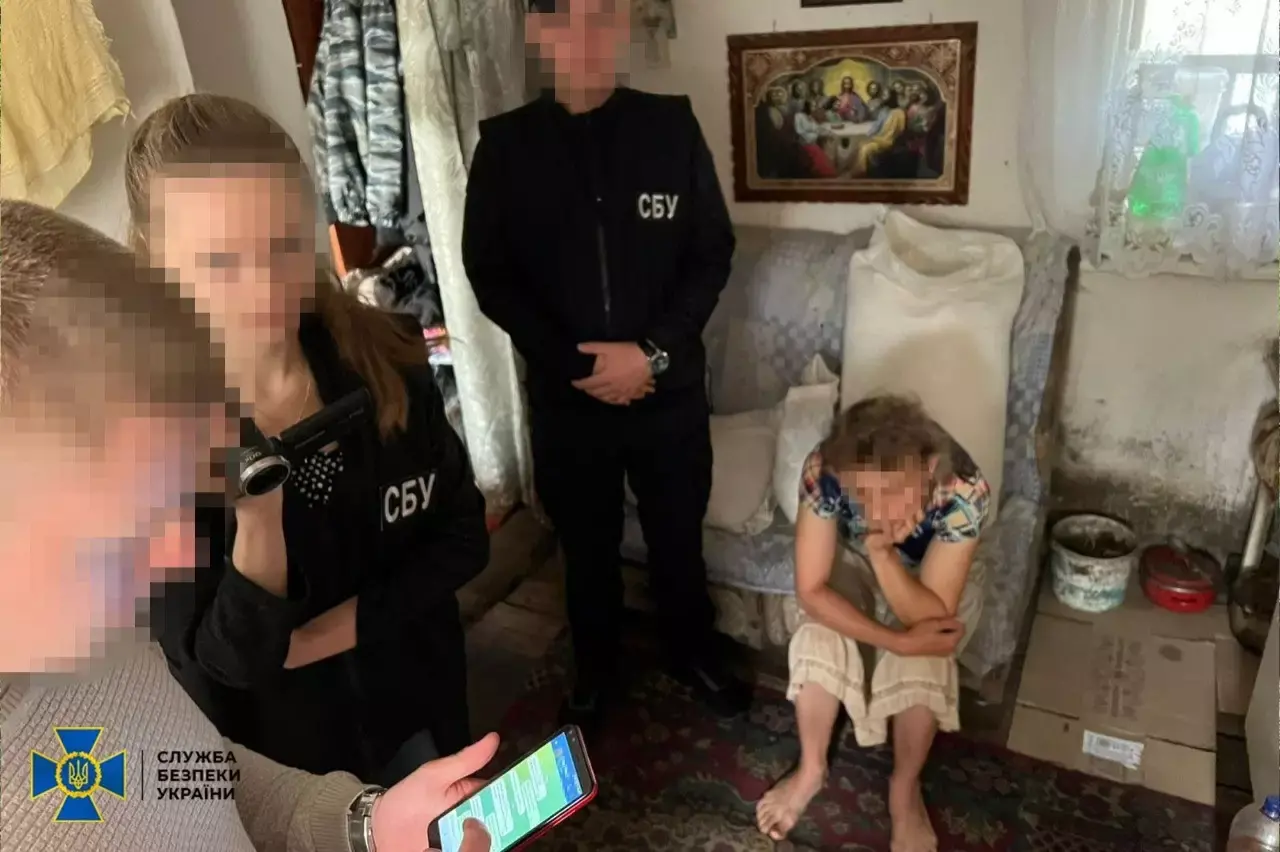 Апеляційний суд Полтави залишив жінку під суворим наглядом через підозру в держзраді