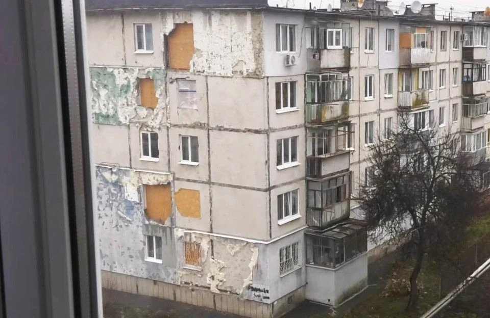 Мешканці пошкоджених будинків на Баленка вимагають негайного ремонту від депутатів