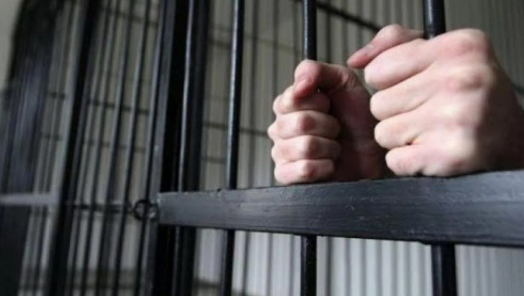 На Полтавщині підозрюють у зґвалтуванні 13-річної падчерки 38-річного чоловіка