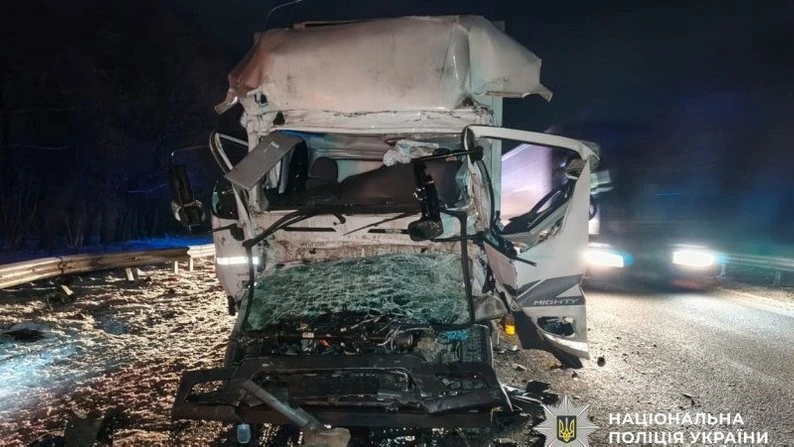 Смертельне зіткнення вантажівок на Полтавщині: один водій загинув