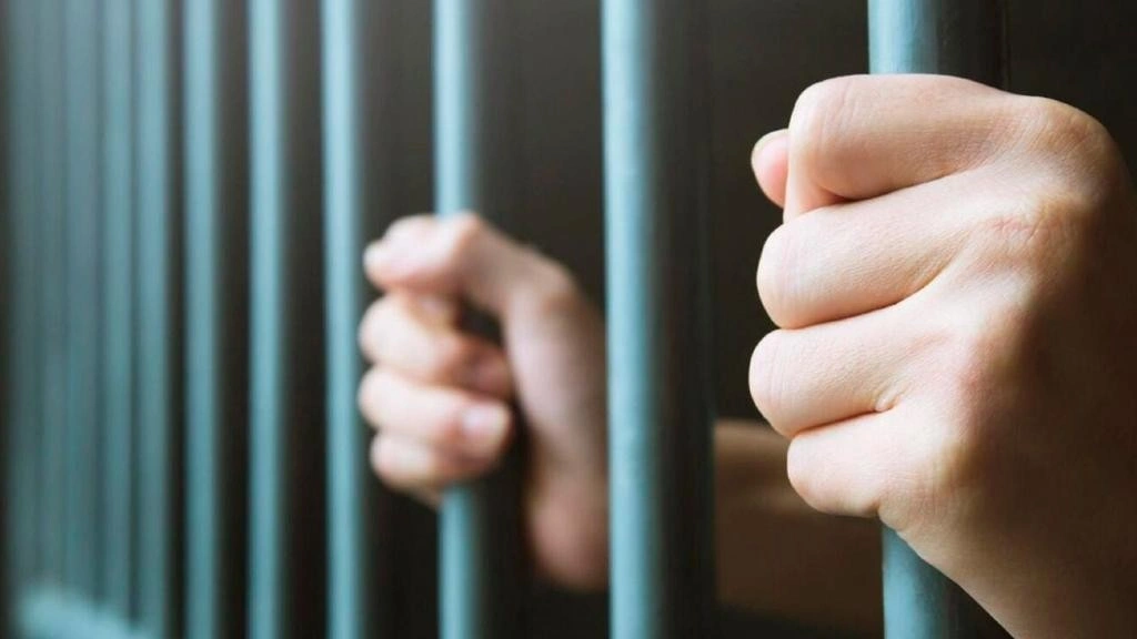 Дитячі тортури через деталь від скутера: на Полтавщині судитимуть чоловіка за знущання з 12-річного хлопця