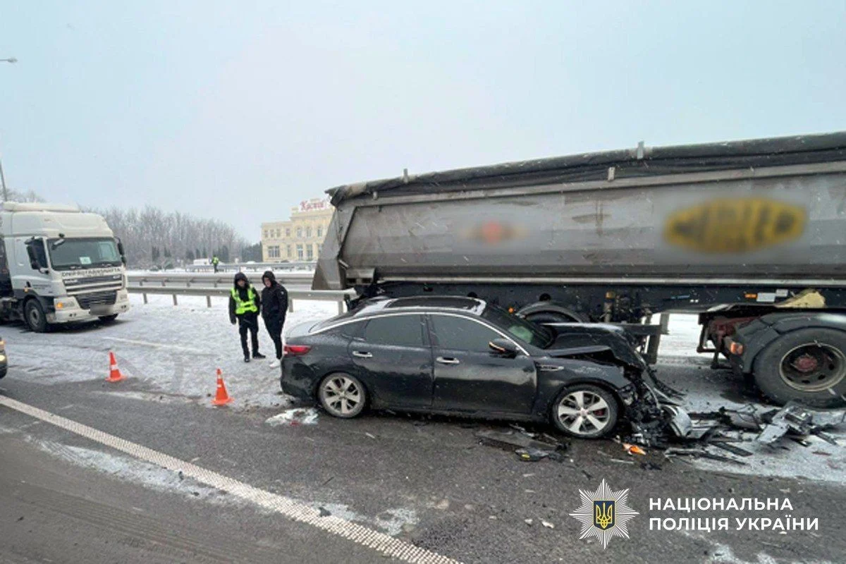 Два ДТП за одну годину на Полтавщині: загибель жінки та травми водія