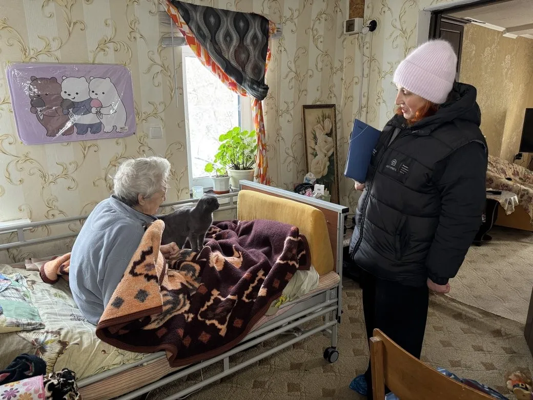 Медична й соціальна підтримка вдома: як на Полтавщині працює ініціатива для літніх людей