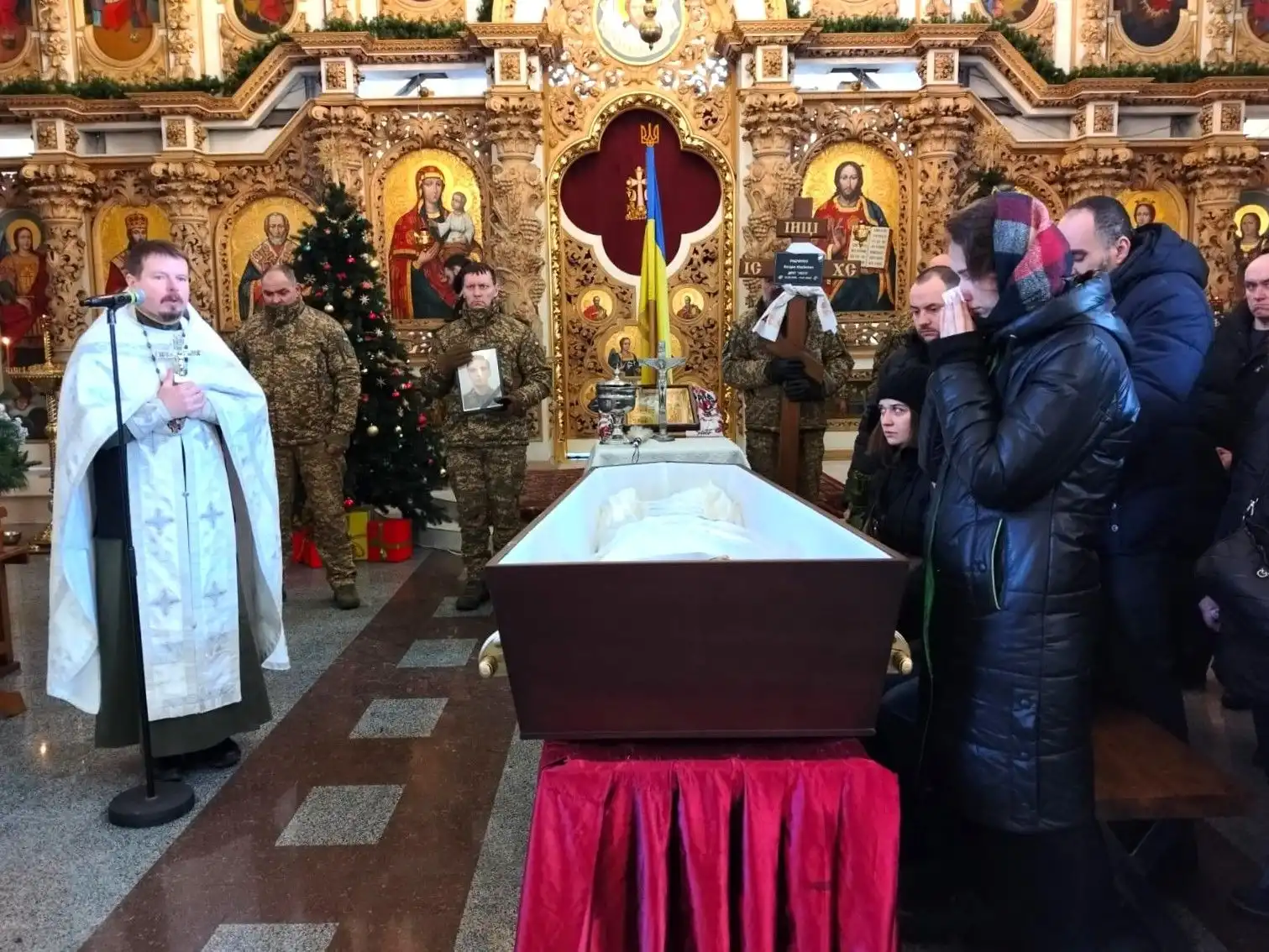 Полтава попрощалася з воїном-спецпризначенцем Богданом Радченком