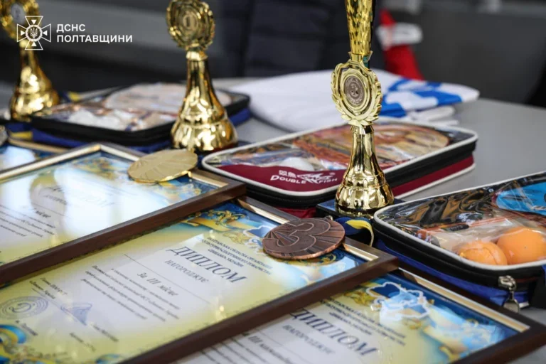 Ракетки замість зброї: силовики Полтавщини визначили кращих у настільному тенісі