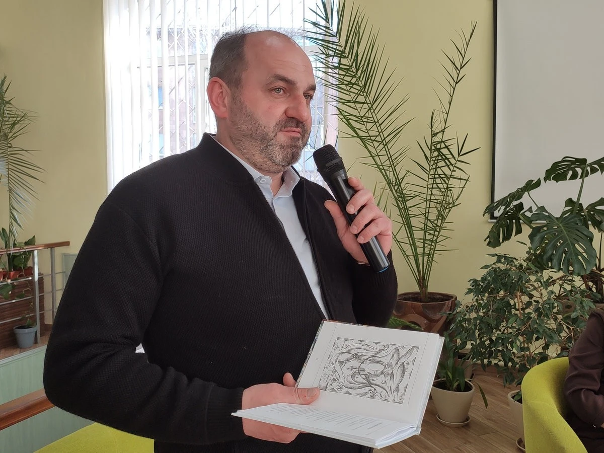 Голос весни в Полтаві: як у Центральній бібліотеці відзначили Всесвітній день поезії