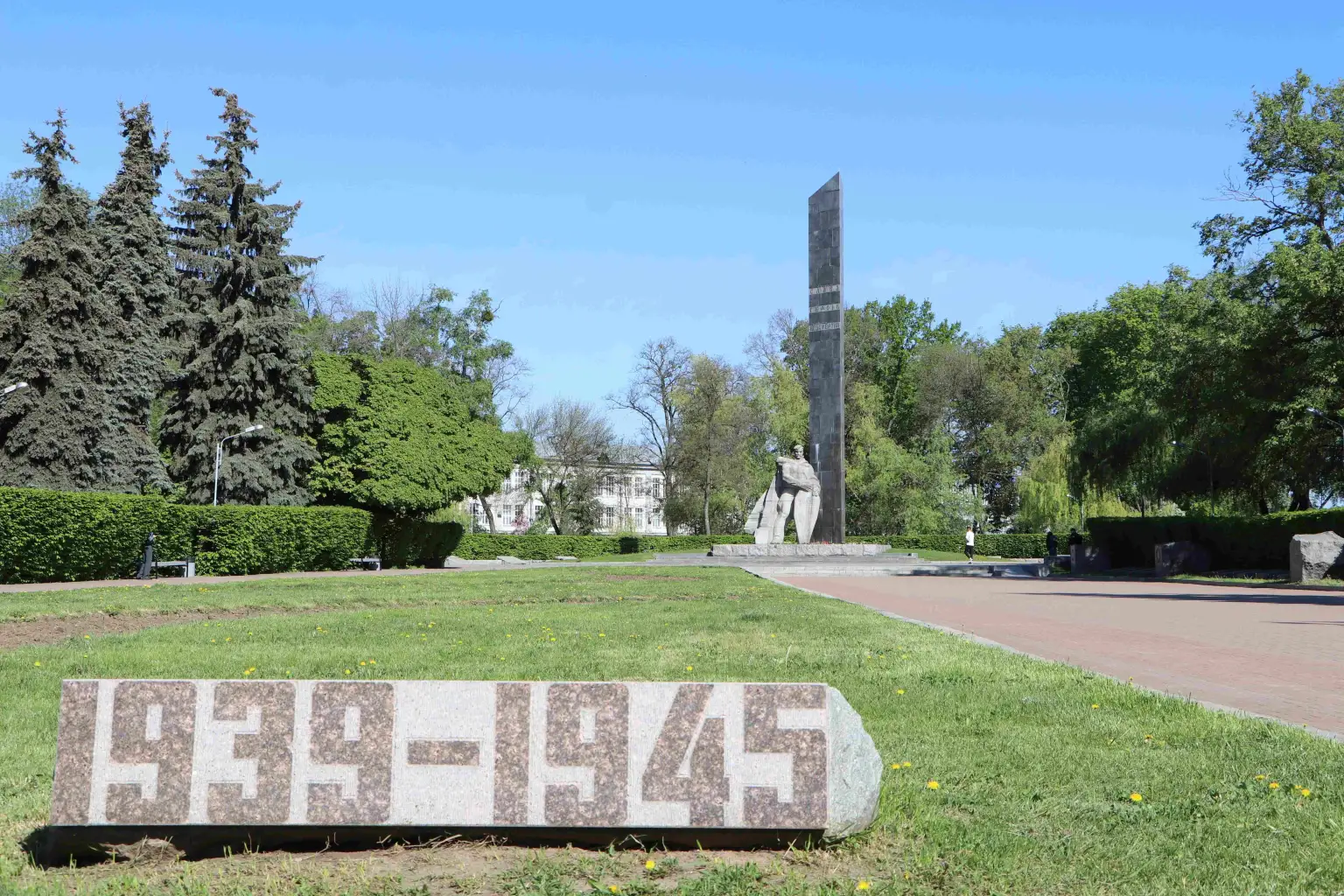Вісім мільйонів життів: як Полтава вшанувала пам’ять переможців над нацизмом