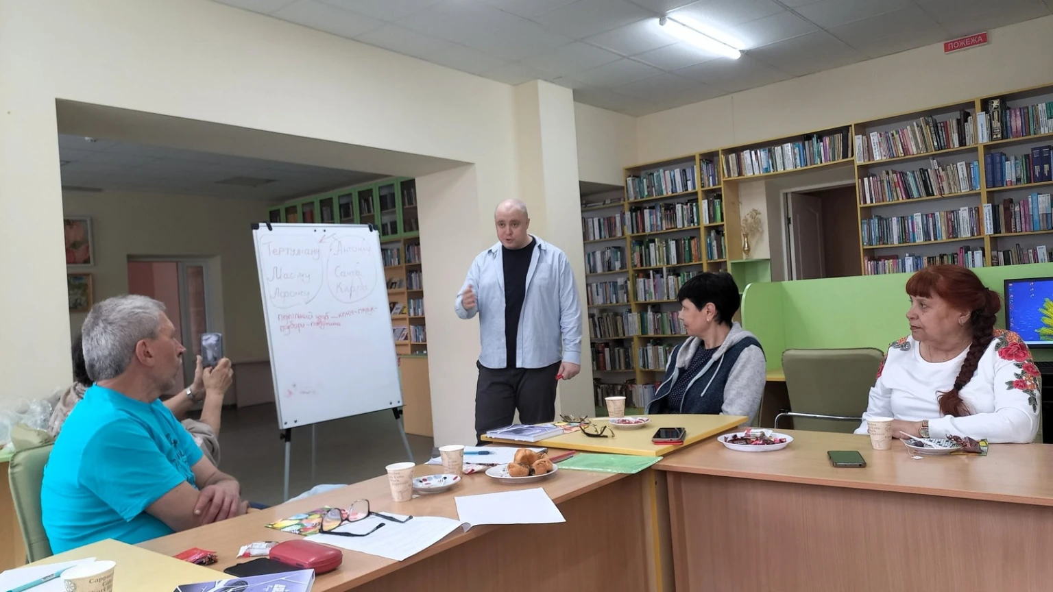Книга, після якої страшно дивитися у дзеркало: клуб читачів обговорив «Двійника» Сарамаґу