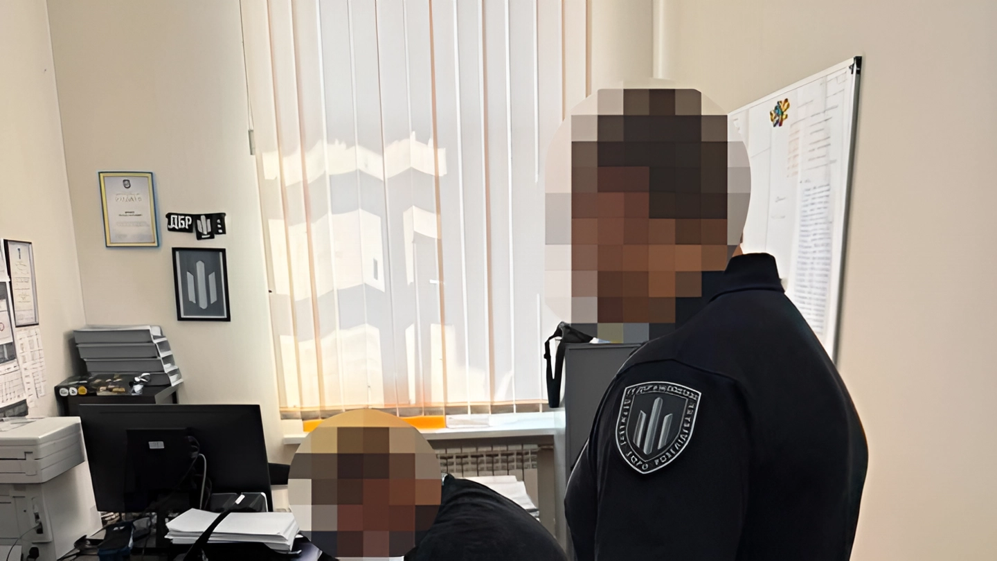 Поліцейському з Полтави загрожує термін за насильство