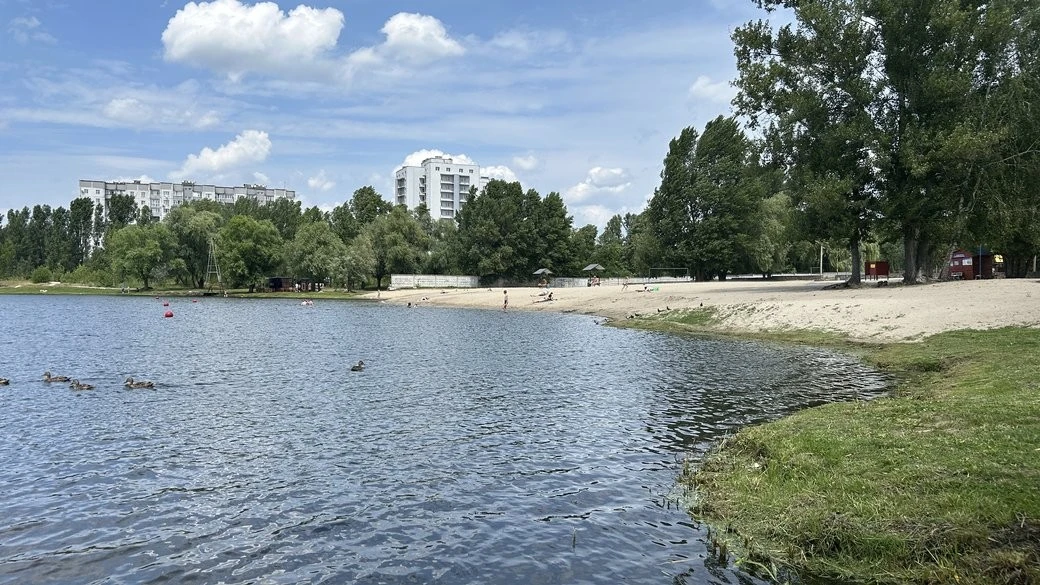 У водоймах Кременчука зафіксували небезпечне мікробіологічне забруднення води